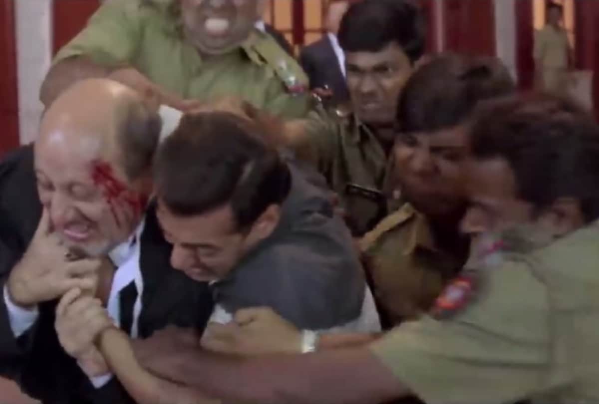 Bollywood Movies Court room firing Scene you can relate to rohini delhi court open fire