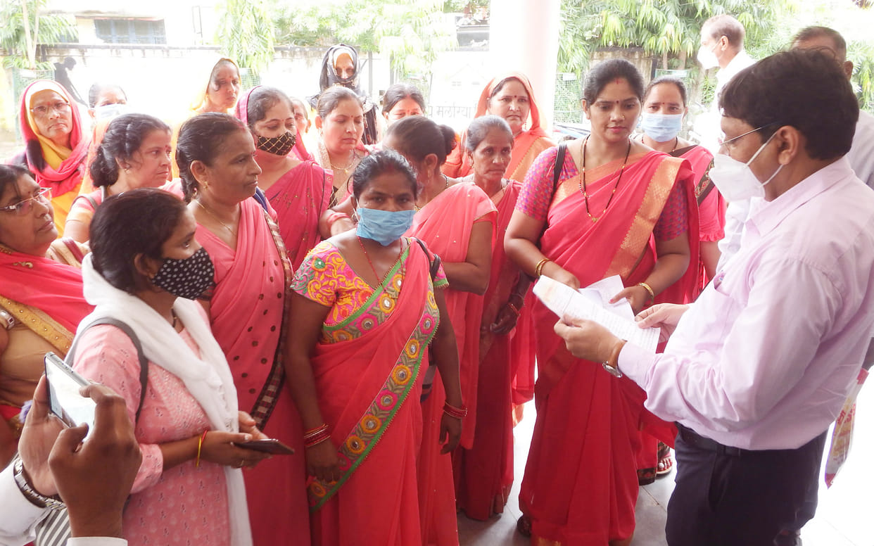 Anganwadi workers sent memorandum to Chief Minister regarding 12 point demands