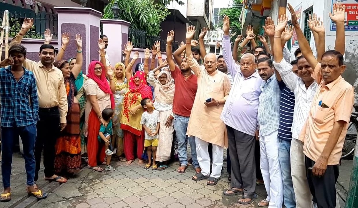 Waterlogging in CB Gupta Colony, people's demonstration