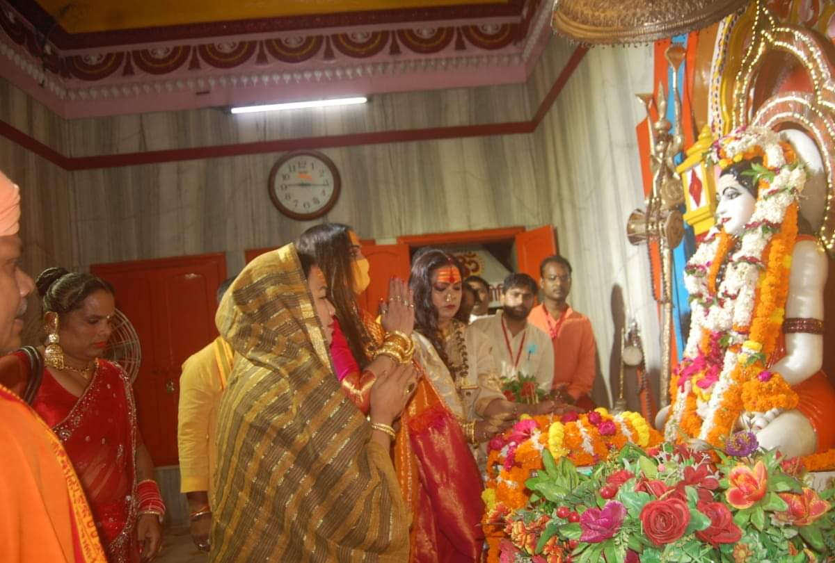 Mahamandaleshwar Laxmi Narayan Tripathi visit gorakhpur
