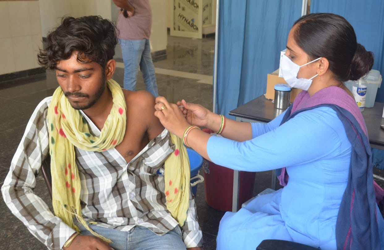 Corona zero in the district, 350 people got the vaccine