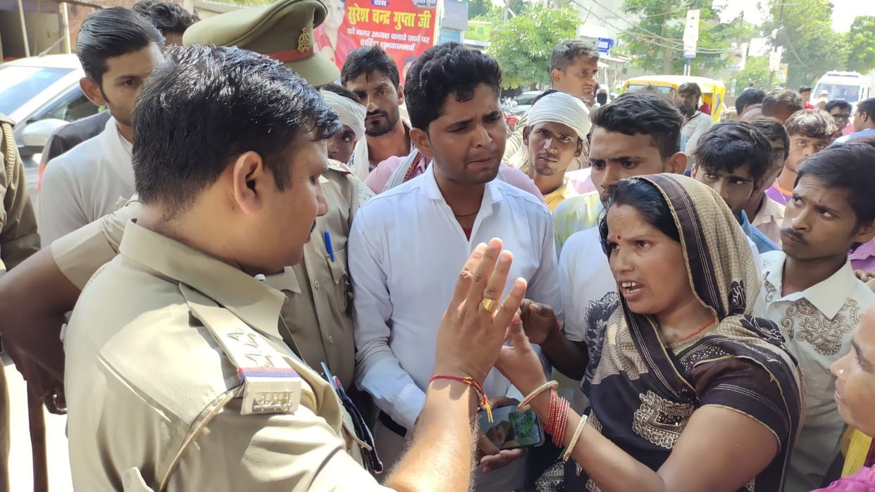Jammed by keeping dead body, demand for compensation