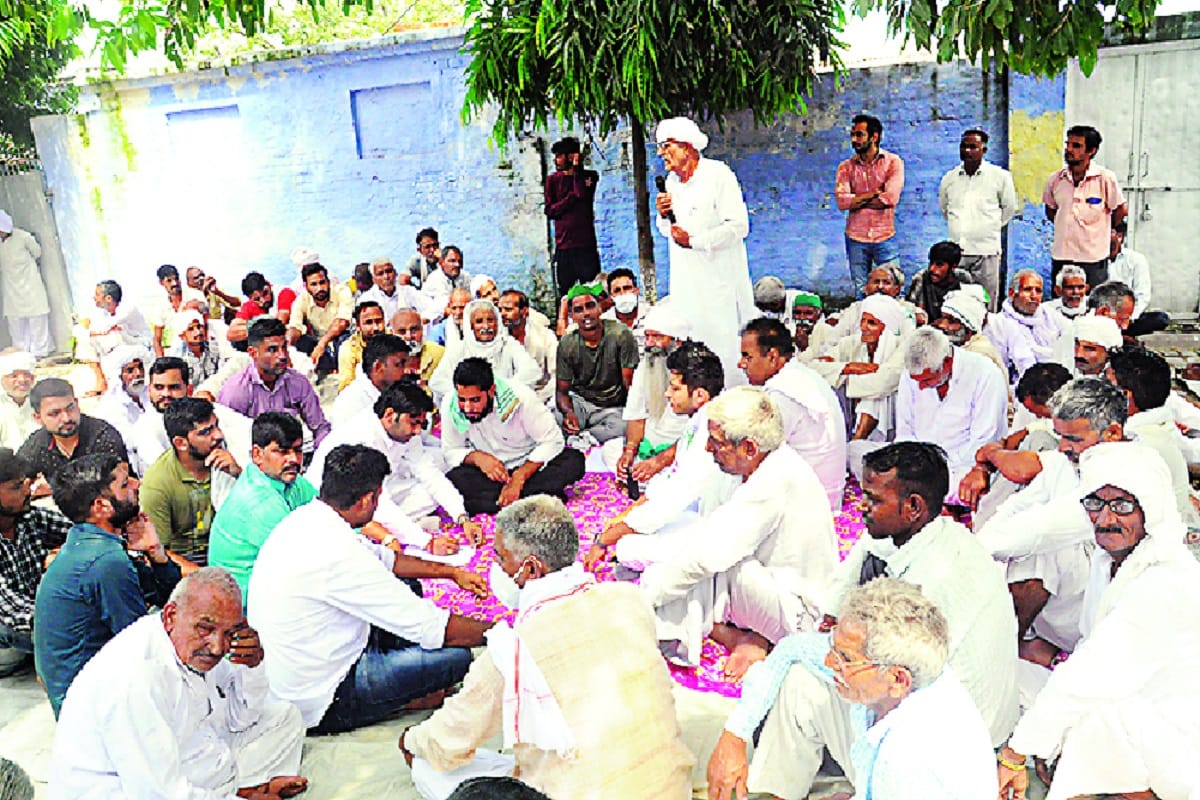 Meerut News: Ruckus of BKU workers at Mohiuddinpur Sugar Mill