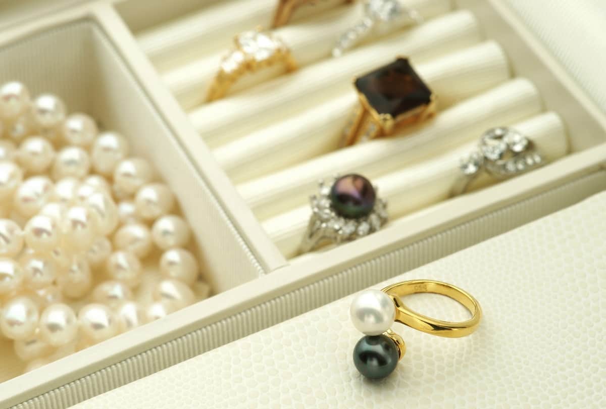 Keep these four things in mind while buying oxidized jewellery