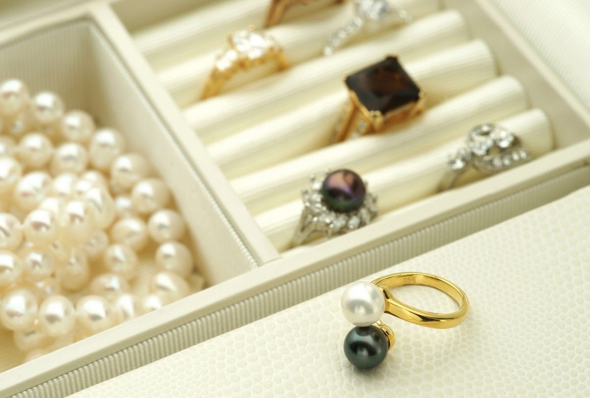 Keep these four things in mind while buying oxidized jewellery