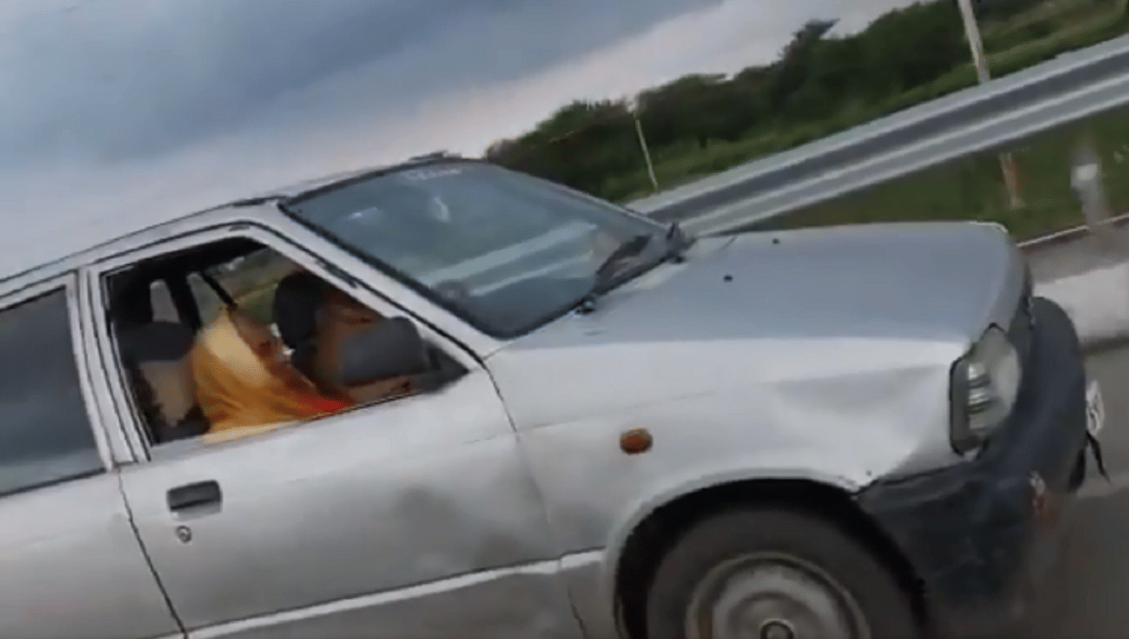 Resham Bai Tanwar of Bilawali in Dewas district Madhya Pradesh drives car CM Shivraj Singh Chouhan praises