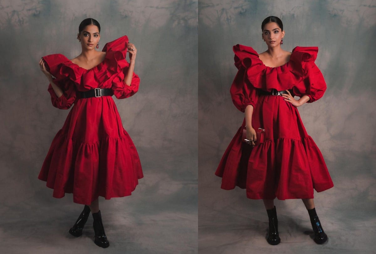 sonam kapoor is wearing red backless frock looks gorgeous