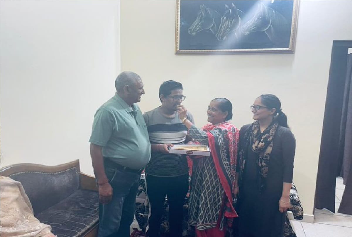 Suchitar Sharma resident of Jammu district achieved success in UPSC in the first attempt.