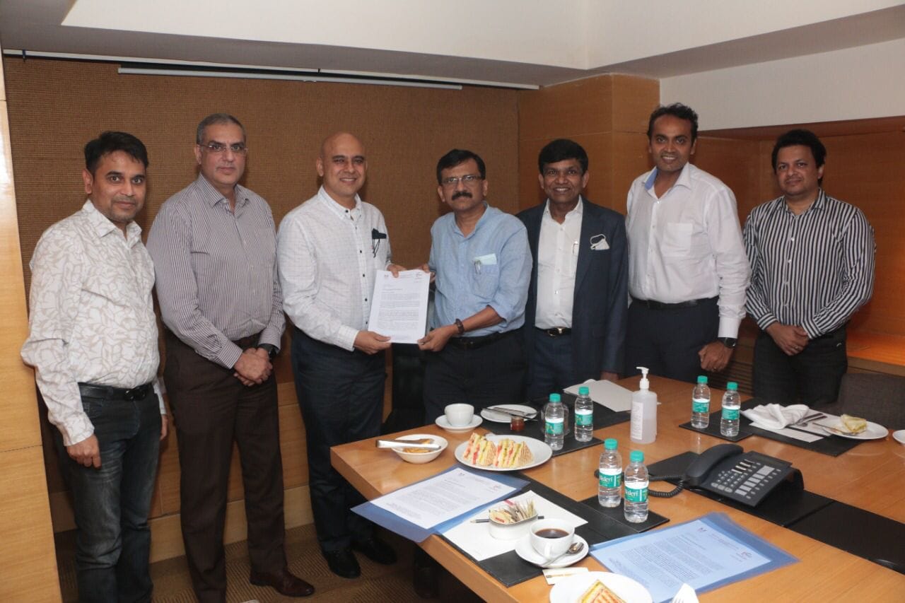 Request: Major theatre chains representatives meet Sanjay Raut to discuss re opening of theatres in Maharashtra