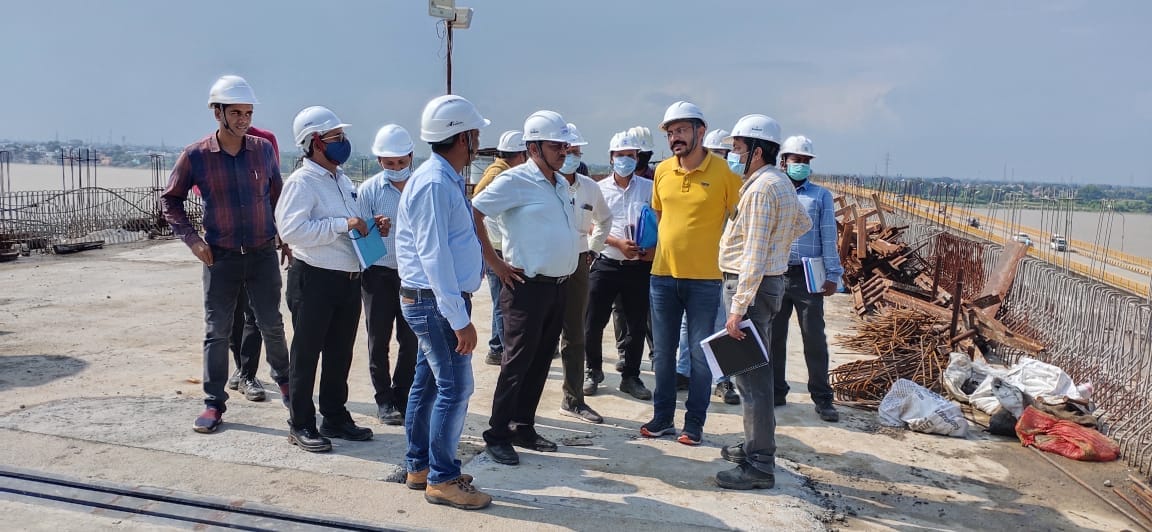 The executing organization should complete the construction work on time