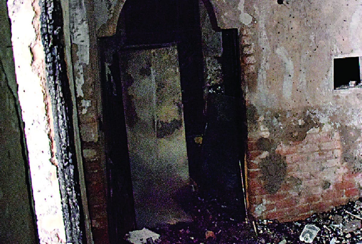 Accident in Delhi: Fire breaks out in flat paralyzed elderly scorched to death