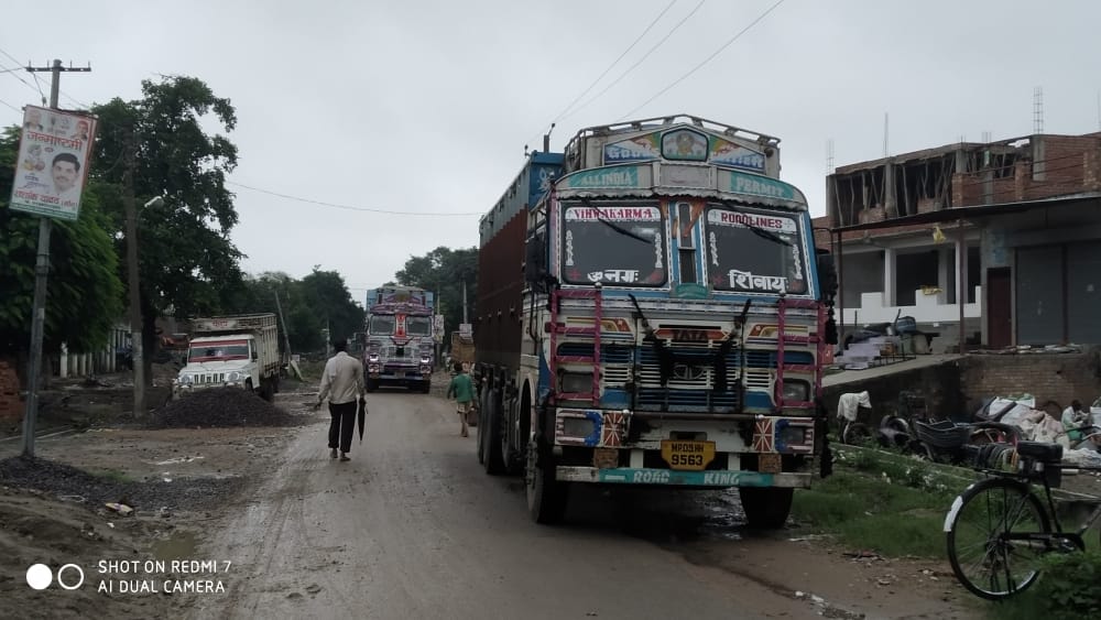 Gajner Raipur road was disrupted for four hours due to falling of trees