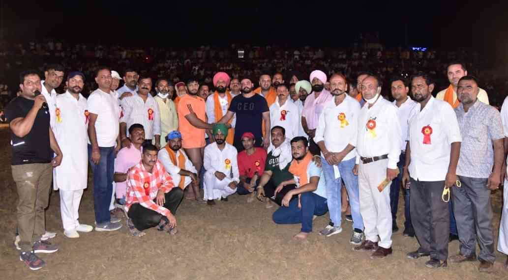 Maharashtra's wrestler Shekh won final at Manpura Dangal