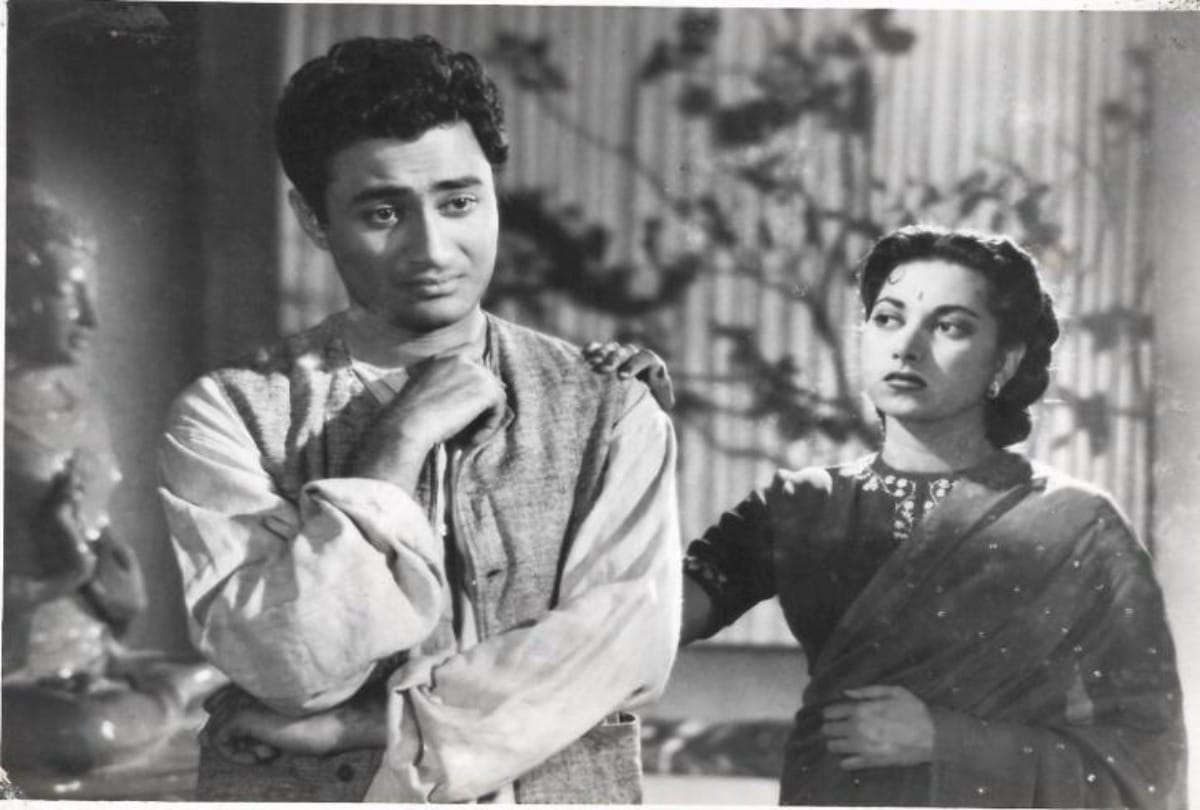 Birthday: Dev Anand brought live-in-relation on screen for the first time got married in the lunch break during the shooting