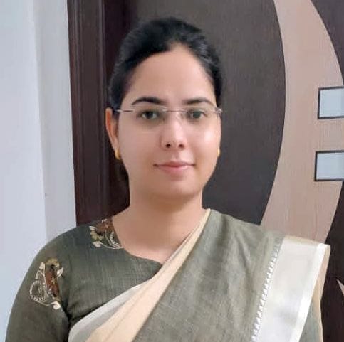Selection of two promising people of the district in civil service