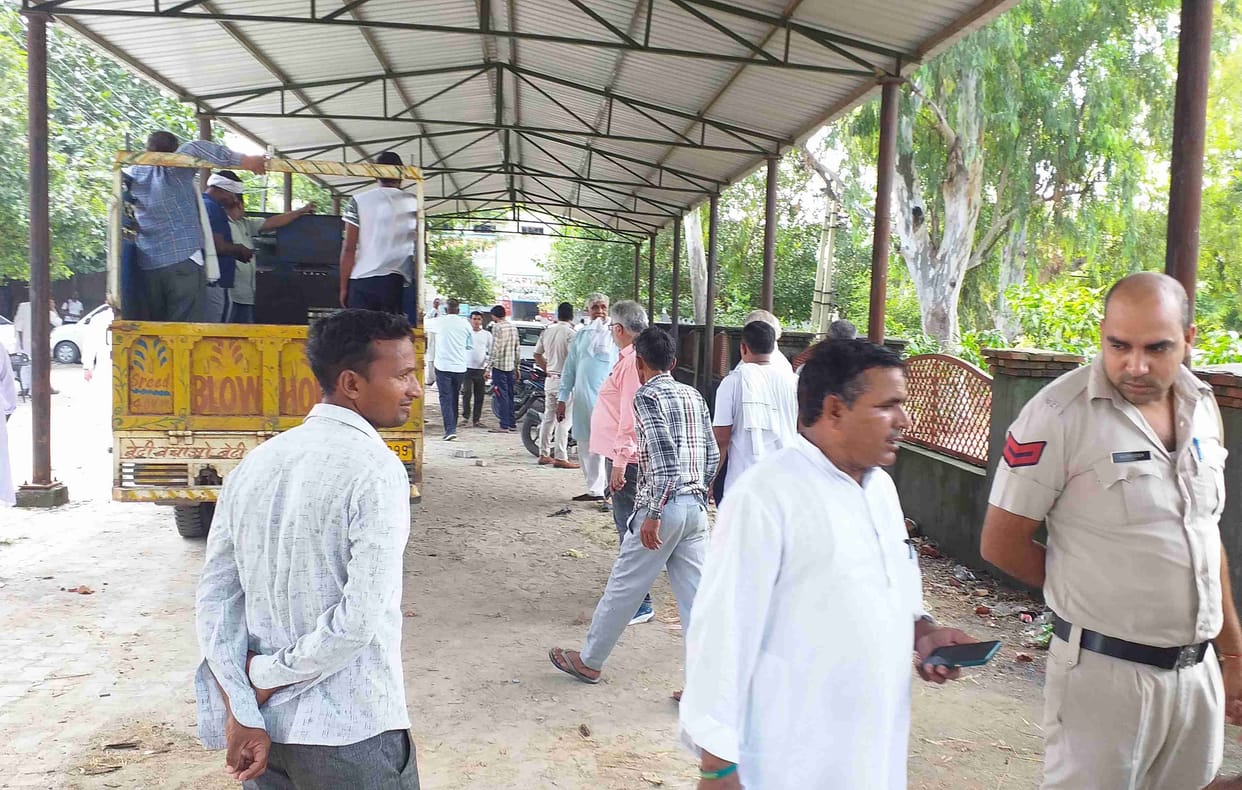 Married woman's body found hanging in the house, dowry murder case filed