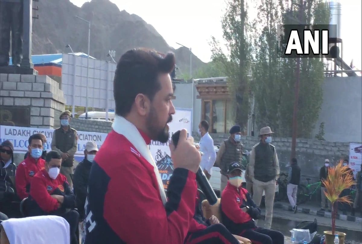 Union Sports Minister Anurag Thakur flags off cycle rally in Kharoo Leh as part of Fit India challenge under the aegis of Azadi ka Amrit Mahotsav