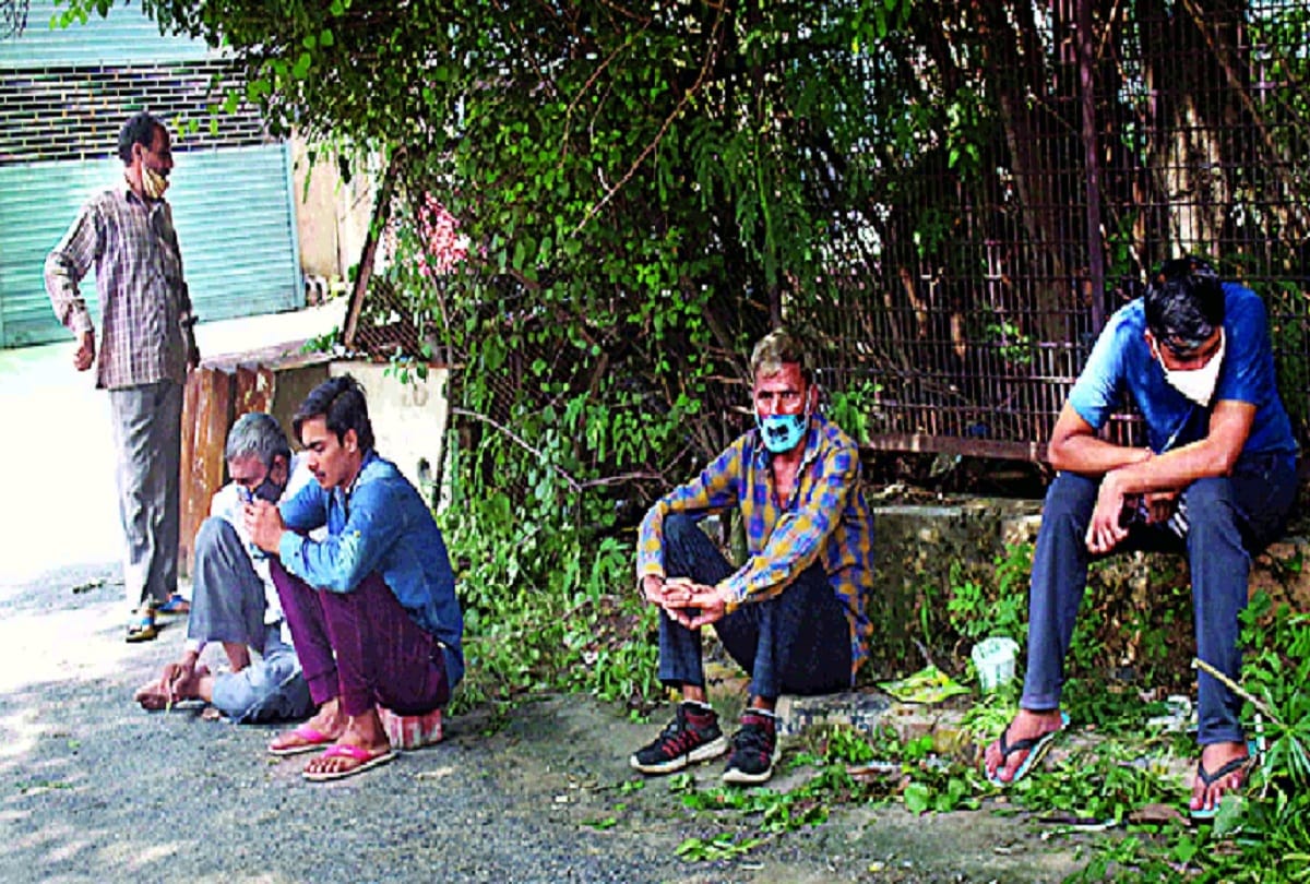 heavy police security arrangements in alipur village of jitendra gogi