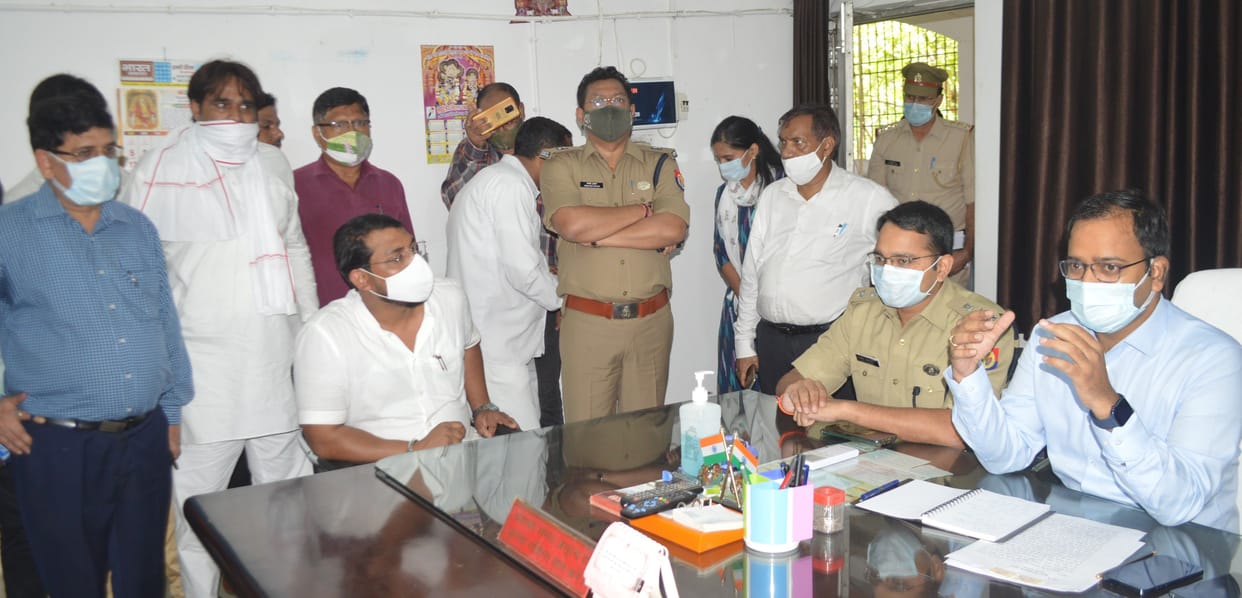 Hathras: Chandrashekhar talks to get housing, job for the victim's family