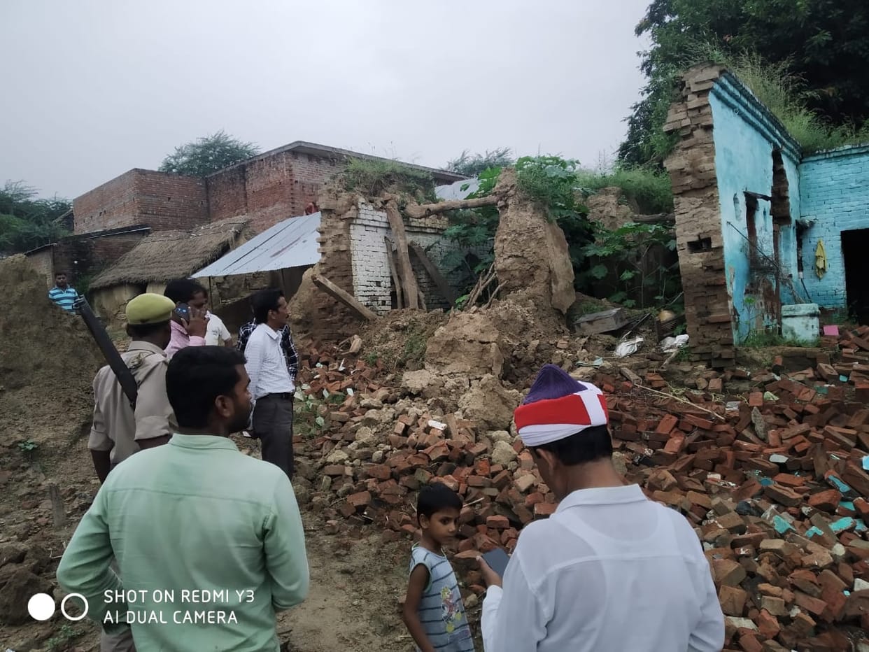 etawah news,Found half raw and half pucca house