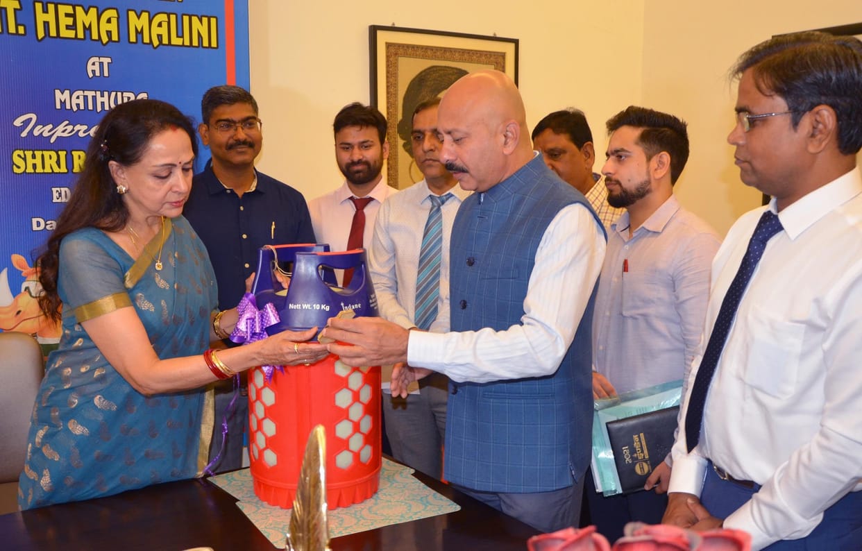 Mathura: IOCL Introduces Light Weight Composite LPG Cylinder