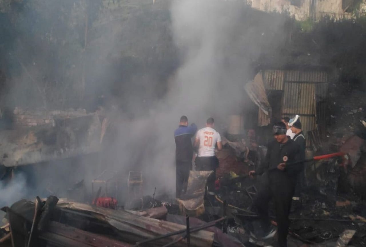 uttarakhand news: Massive fire in Ranikhet Meena Bazaar 11 shop burnt