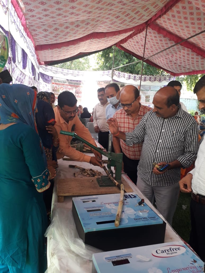Sugar mills should start crushing season on time: Kanojia