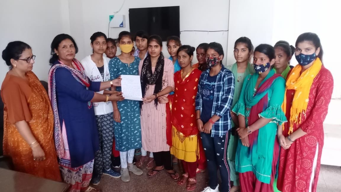 Scheme workers demonstrated regarding demands, submitted memorandum