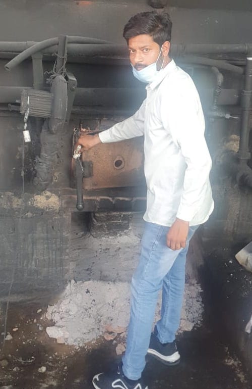 Pollution department team sealed the factory