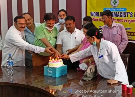 Pharmacist Day celebrated by cutting cake in district hospital