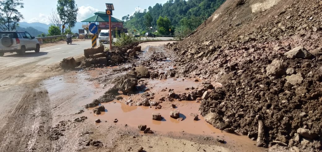 Land slide near rail flyover in Solan blocks traffic