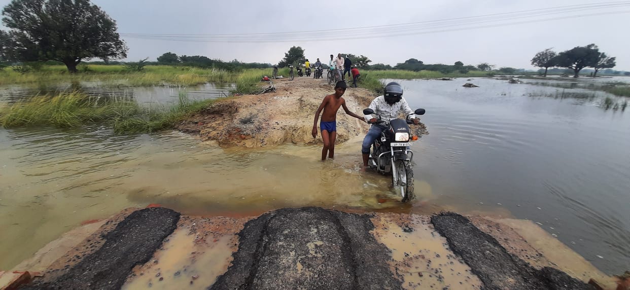 Three roads were cut due to the overflowing of Usri Nala, circling 10 km