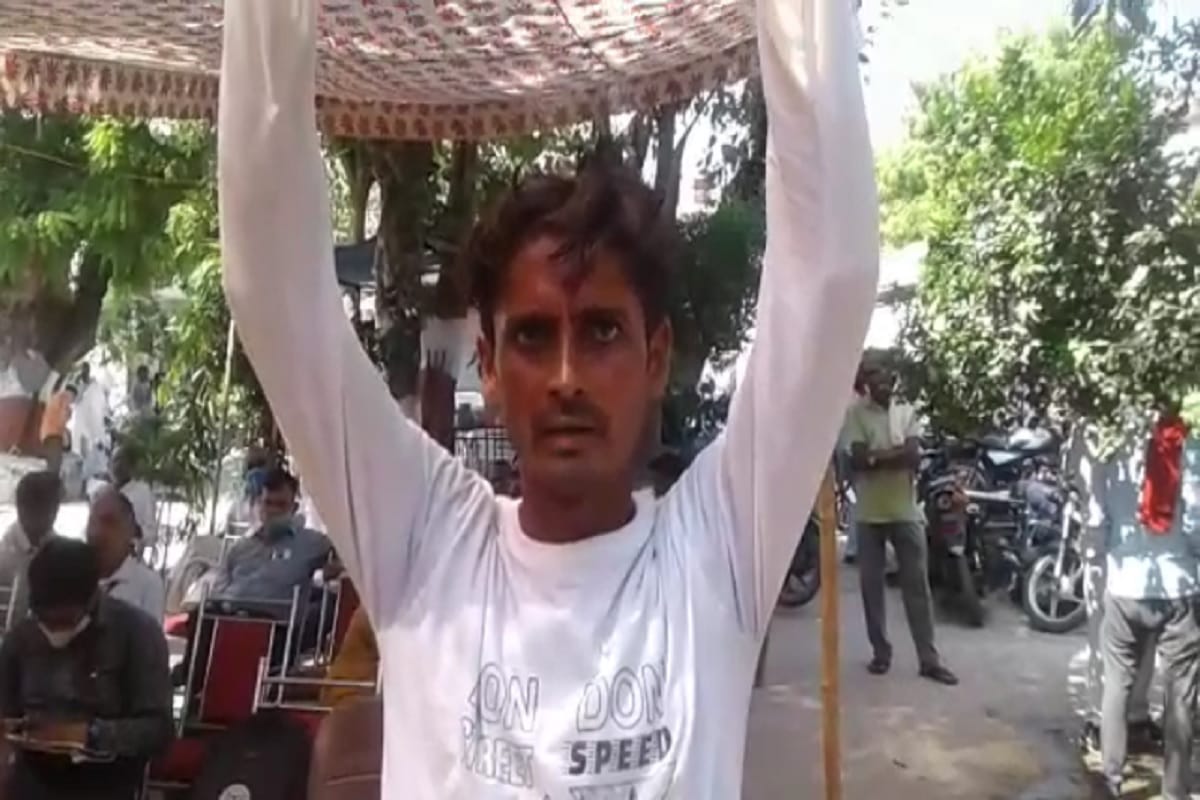 UP News: Gangster Anis has surrendered in police station and said that now i will not crime
