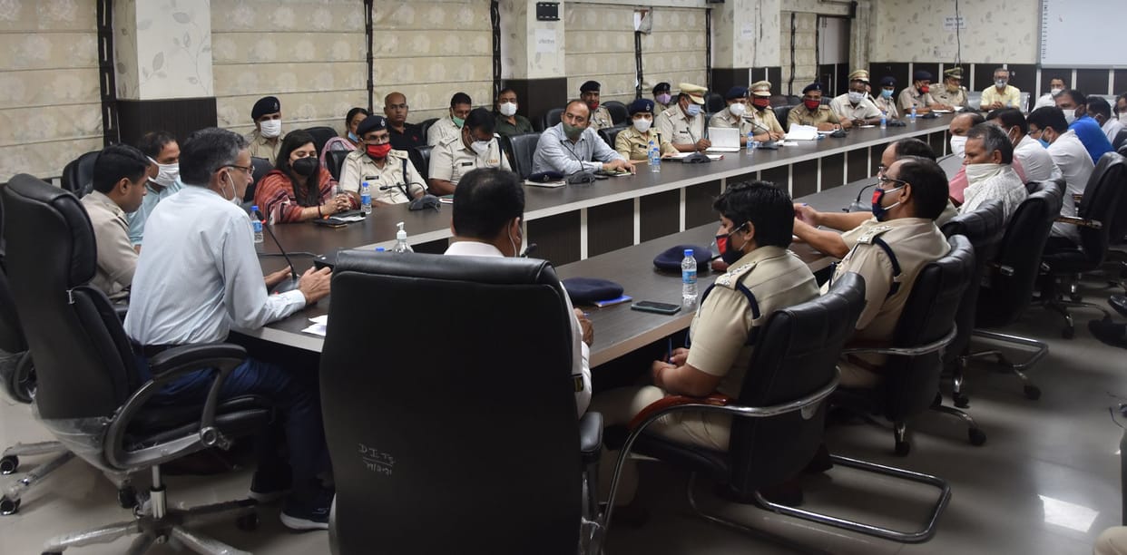 Action will be taken if you try to forcibly close the shops: DC
