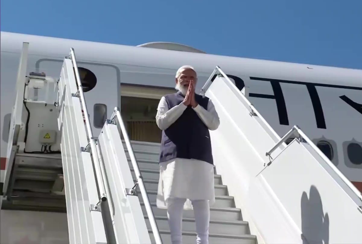 Narendra Modi emplanes for India With 157 artefacts after concluding his US visit Latest News Update