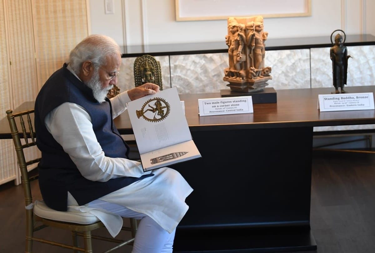 Narendra Modi emplanes for India With 157 artefacts after concluding his US visit Latest News Update