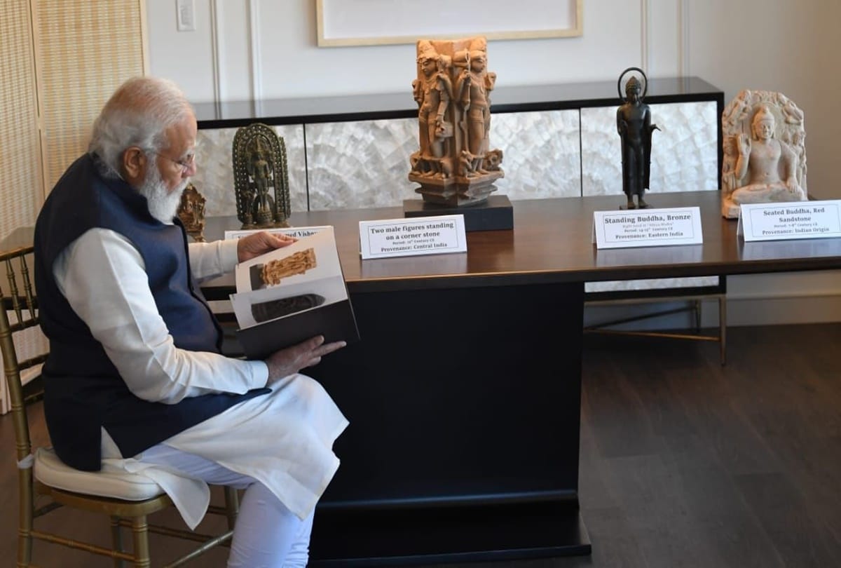 Narendra Modi emplanes for India With 157 artefacts after concluding his US visit Latest News Update