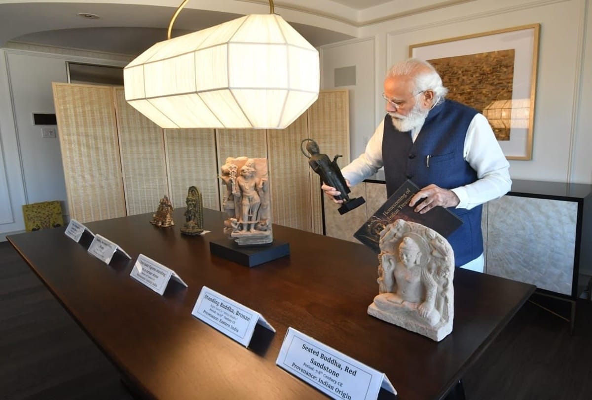 Narendra Modi emplanes for India With 157 artefacts after concluding his US visit Latest News Update
