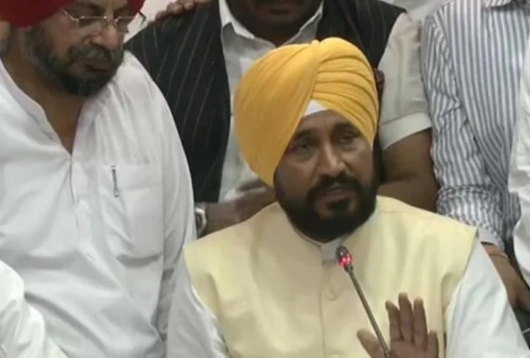 Punjab Chief Minister Charanjit Channi Meet Governor in Raj Bhavan New Cabinet of Punjab