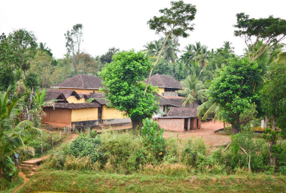Mysterious facts about kalimayan village where people do not use footwear