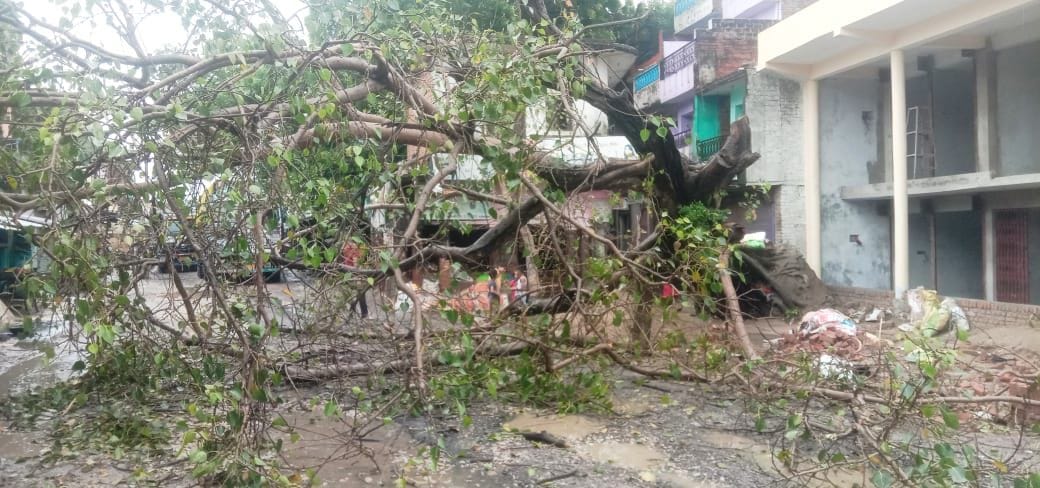 Then came the rain of calamity: kutcha houses collapsed, old man died