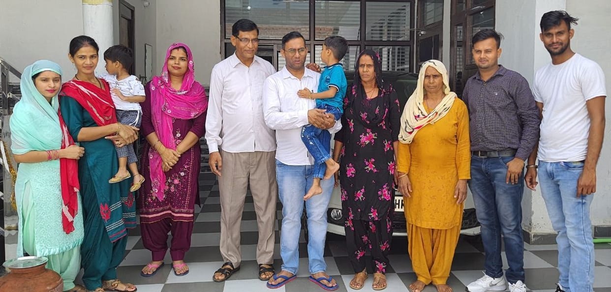 After getting inspiration from DC office, Ravindra of Gyeong passed UPSC exam