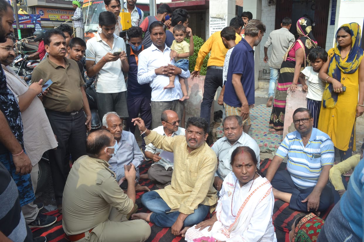 Aligarh: Statues broken in two temples, creating ruckus by jamming
