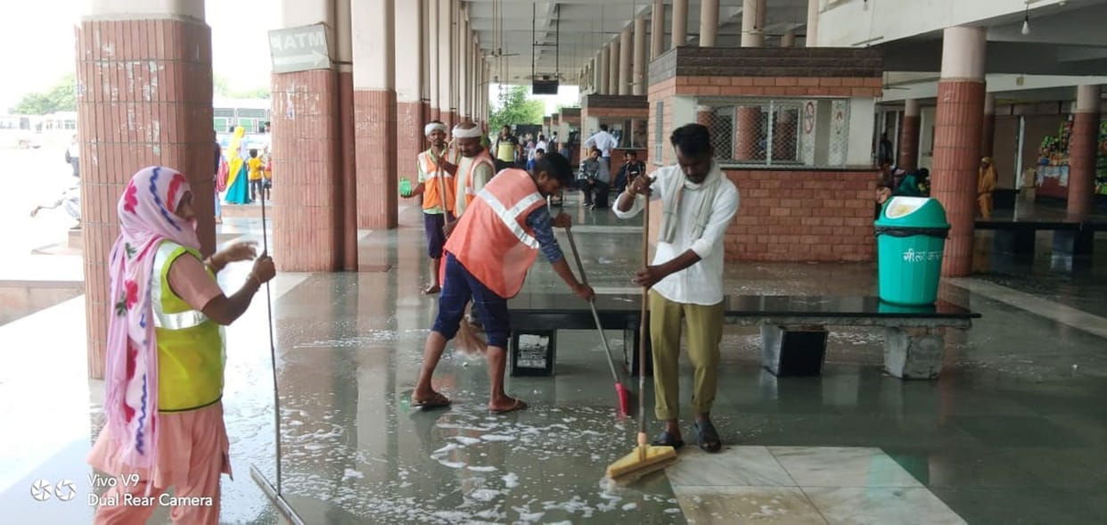 Employees beautiful the offices by becoming cleanliness ambassadors