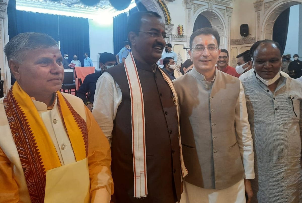 jitin prasad sanjay nishad virendra gurjar and gopal bhurji will be nominated by up government as members of legislative council