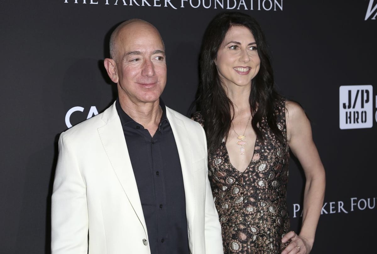 Elon Musk announces separation from partner Grimes know about other Billionaires whose relation ended