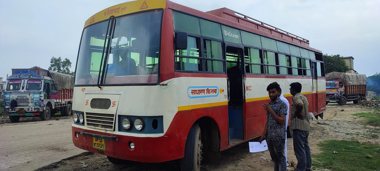Aligarh: Roadways colored private bus to be registered in RTO office