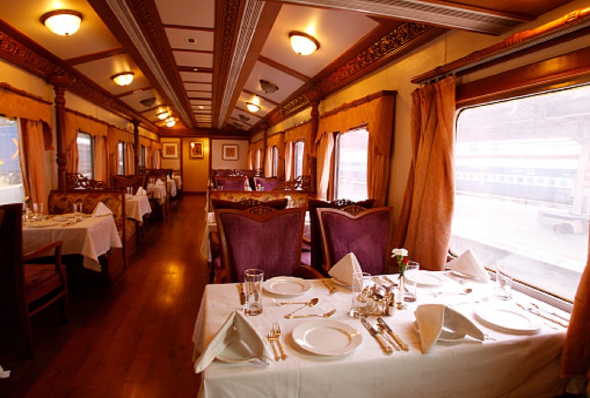 Indian Railways luxury train golden chariot package price