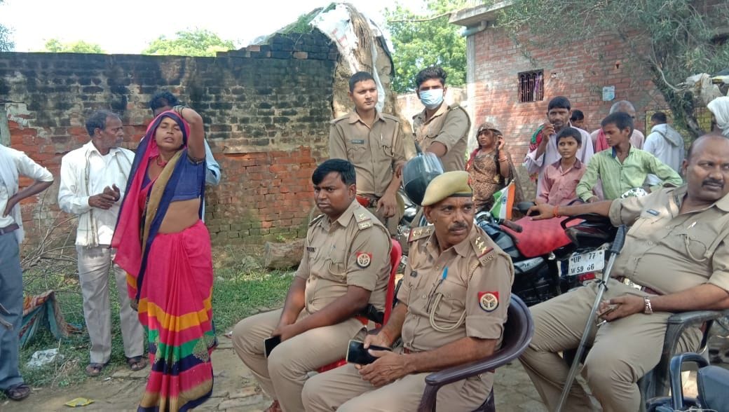 Due to two deaths, the stove did not burn in the village, the last rites were performed in the fields
