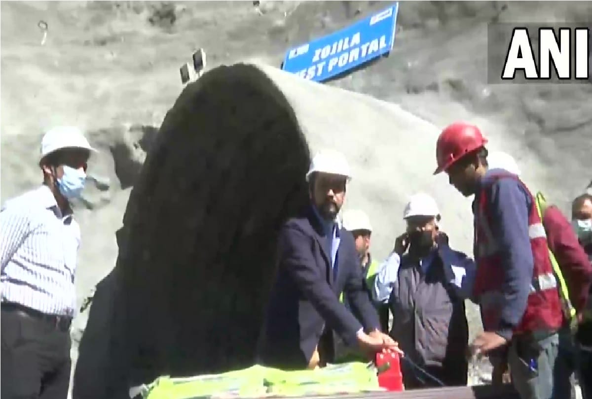 Ladakh: Union Minister Anurag Thakur arrived to review the construction work of Zojila Tunnel, said this tunnel will play an important role